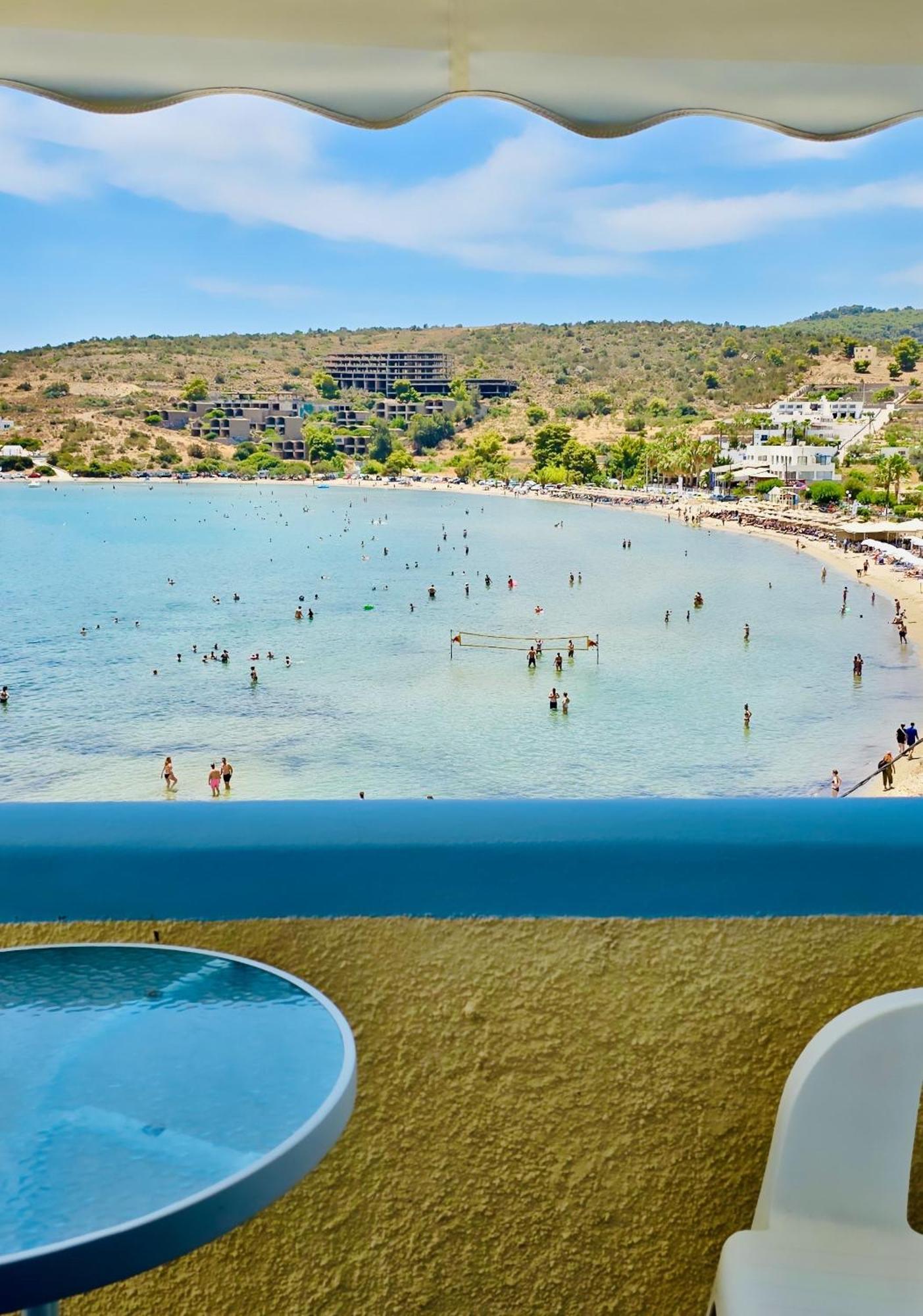 Hotel Sandy Beach à Agia Marina  Extérieur photo